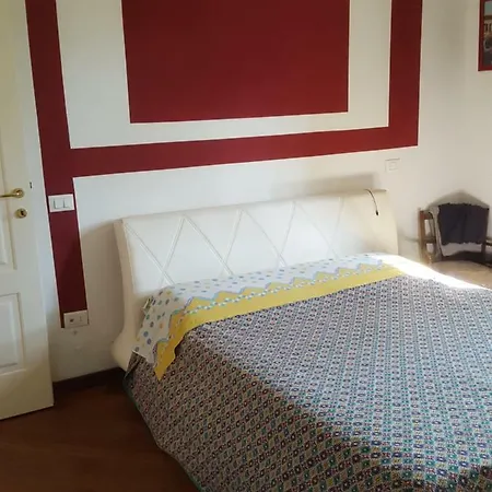 منزل ريفي La Casa Della Quercia Lorenzana