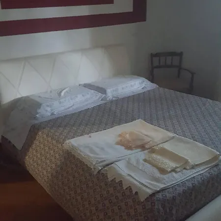 منزل ريفي La Casa Della Quercia Lorenzana